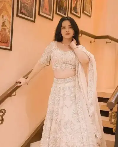 Escort Service In Amboli